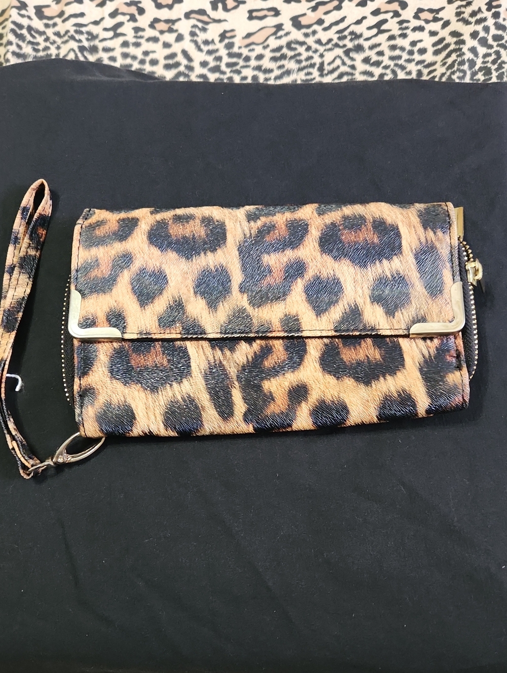 Charlotte Russe Leopard Print Wristlet Clutch in Brown and Black